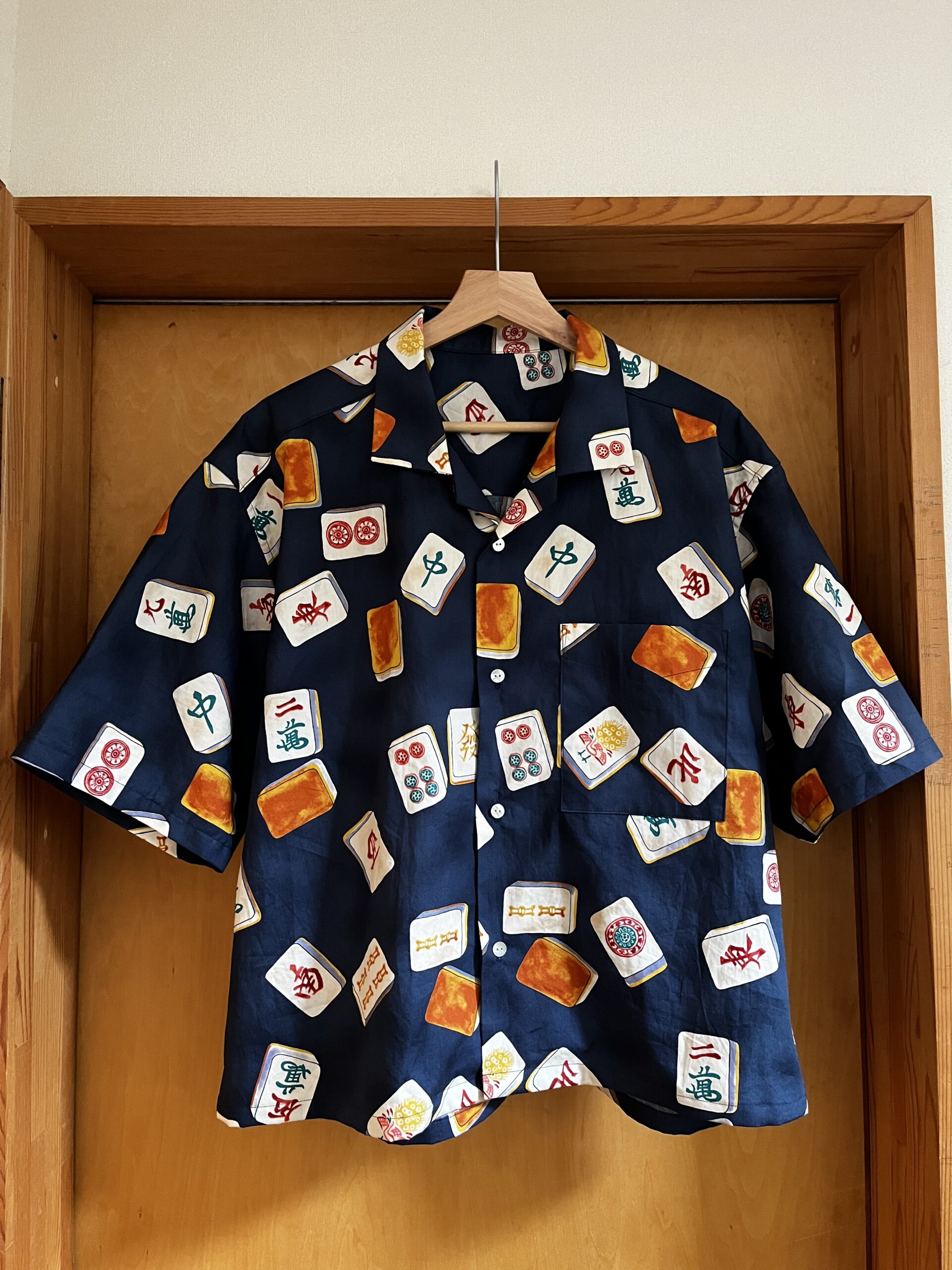麻雀牌柄のアロハシャツとドゥービー・ブラザーズ